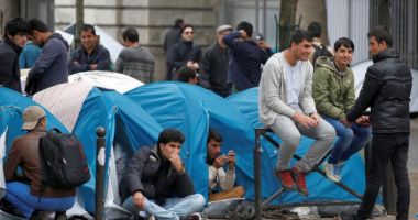 Stire din Actualitate : Premierul francez Michel Barnier anunţă o înăsprire a măsurilor asupra imigraţiei
