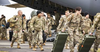 Stire din Actualitate : Ungaria nu doreşte ca UE să trimită consilieri militari în Ucraina