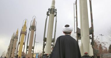 Stire din Actualitate : Fostul premier israelian Naftali Bennett cere distrugerea instalaţiilor nucleare ale Iranului