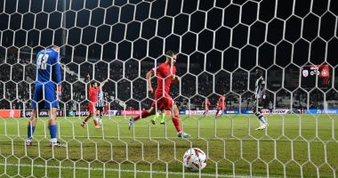 Stire din Sport : Europa League la fotbal: Victorie mare pentru FCSB, în 10 oameni, 1-0 cu PAOK Salonic, în deplasare