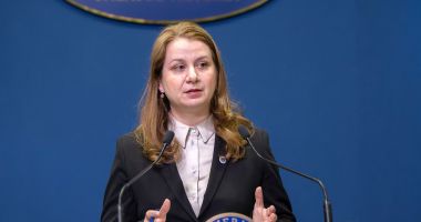 Stire din Cultură-Educație : Ligia Deca: „Vom lansa a treia ediţie a apelului de burse pentru stagii de masterat, doctorat şi de cercetare în străinătate”
