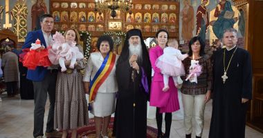 Două fetițe au fost botezate în comuna Cumpăna cu ocazia hramului Bisericii „Sfânta Cuvioasă Parascheva” - 4