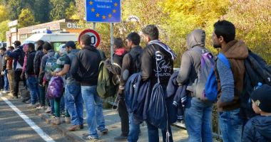 Stire din Actualitate : Comisia Europeană va propune o nouă legislaţie pentru a încuraja expulzările de migranţi ilegali