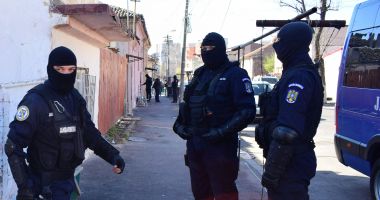 Acţiune de amploare a DIICOT. 130 de percheziţii pentru destructurarea unor grupări infracţionale