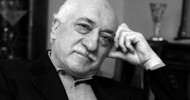 Stire din Actualitate : Preşedintele Turciei a scăpat de marele său adversar. Clericul Fethullah Gulen a murit în SUA