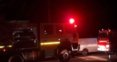 Stire din Eveniment : Incendiu într-un bloc de pe aleea Murelor din Constanţa. 12 persoane au fost evacuate!