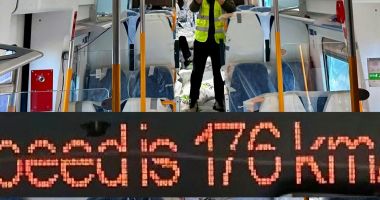 Stire din Economie : CFR: Probe pe reţeaua feroviară modernizată pentru circulaţia cu viteza de 176 km/h