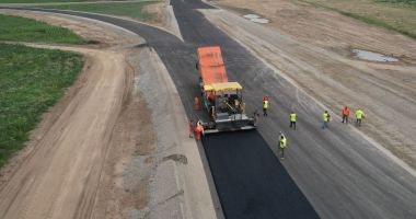 Stire din Economie : Investiţii, infrastructură rutieră, transport feroviar. INFO economic