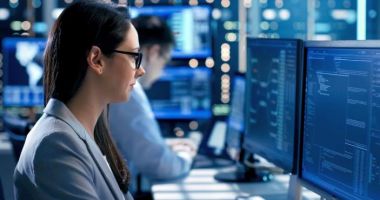 Firmele constănţene, informate de experţi de top despre securitatea cibernetică
