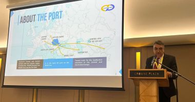 Stire din Economie : Portul Constanţa îşi dezvoltă relaţiile cu partenerii din Serbia