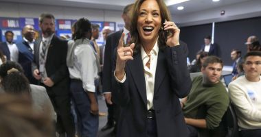 Stire din Actualitate : UPDATE / Alegeri prezidenţiale în SUA. Ca şi învinsă, Kamala Harris şi-a anulat discursul