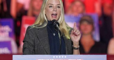 Stire din Actualitate : Pam Bondi, numită ministru al Justiţiei al Statelor Unite