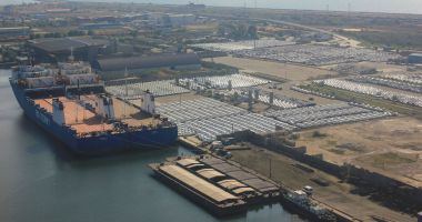 Stire din Economie : Mega-afaceri în portul Constanţa! În joc este terminalul ferry-boat de la Agigea