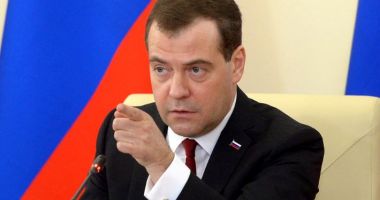 Stire din Actualitate : Dmitri Medvedev: „În Georgia, are loc o tentativă de revoluţie”