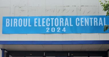 Stire din Actualitate : Transmiterea de mesaje pentru influenţarea opţiunii de vot, după încheierea campaniei - considerată propagandă şi sancţionată