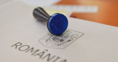 Stire din Politică-Administrație : Alegeri prezidenţiale: Vineri, ultima zi de campanie electorală în ţară. A început votul în diaspora