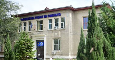 Stire din Cultură-Educație : Cea de-a şasea ediţie a Sesiunii de comunicări matematice, la Universitatea „Ovidius”