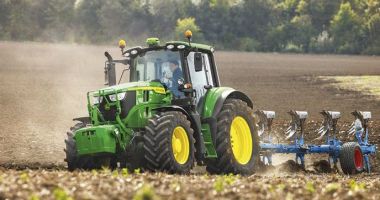Stire din Economie : Deficit comercial, agricultură, piaţa imobiliară. INFO economic