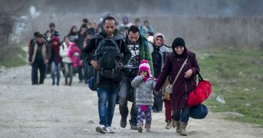 Stire din Actualitate : ONU atenţionează ţările europene să nu se grăbească să-i repatrieze pe refugiaţii sirieni