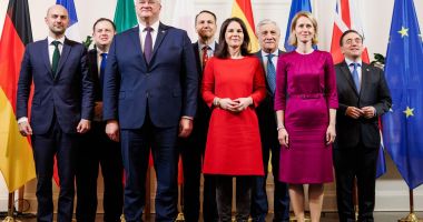 Stire din Actualitate : Şase ţări europene au semnat o declaraţie care promite Ucrainei continuarea sprijinului