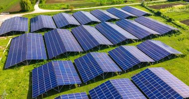Stire din Economie : Fonduri structurale, parcuri solare, construcţii. INFO economic