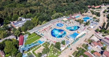 Stire din Economie : Finanţare de 7,8 milioane de lei pentru investiţii în infrastructura turistică, balneară şi de agrement din staţiuni