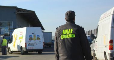 Stire din Economie : ANAF: Fraudă cu TVA de aproape 86 de milioane de lei la un grup de societăţi care efectuau operaţiuni bancare şi financiare