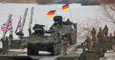 Stire din Actualitate : Securitatea Europei, în dezbatere la summitul miniştrilor apărării de la Varşovia