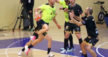 Stire din Sport : Handbalul românesc, într-un moment de cumpănă. Afară cu străinii, dar ce facem cu performanţa