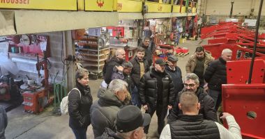 Stire din Economie : Companii constănţene din domeniul culturilor de nuci, misiune economică în Franţa
