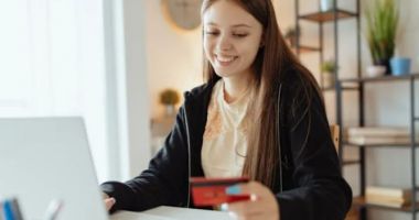 Stire din Economie : Bursă, educaţie financiară, producţie de cărbune. INFO economic