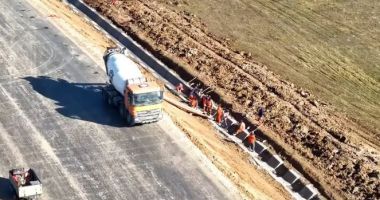 Stire din Economie : Datorie guvernamentală, infrastructură rutieră, deficit bugetar. INFO economic