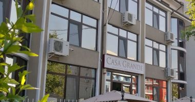 Stire din Economie : Hotelul Casa Grande din Eforie Nord, scos la vânzare pentru 1,5 milioane de euro