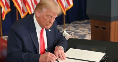 Stire din Actualitate : Donald Trump impune sancţiuni Curţii Penale Internaţionale