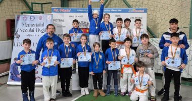 Stire din Sport : Judoka de la CS Marina Constanţa, salbă de medalii la Memorialul „Tivgă Neculae” de la Râmnicu Sărat