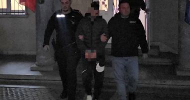 UPDATE Tâlhărie calificată la o sală de jocuri din Medgidia! Amenințau casiera, furau banii și sunau la 112 - 2