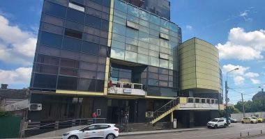 Stire din Economie : Fiscul constănţean scoate la vânzare autoturisme, ambarcaţiuni, dar şi… conserve de ciuperci!