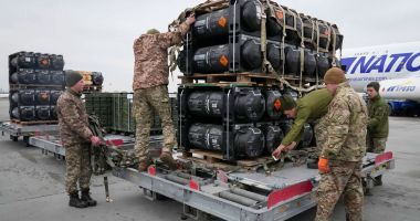 Statele Unite ale Americii suspendă ajutorul militar pentru Ucraina