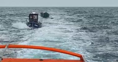 Stire din Economie : ARSVOM: Misiune de salvare în zona Sulina. Două ambarcaţiuni de pescuit, rămase fără propulsie
