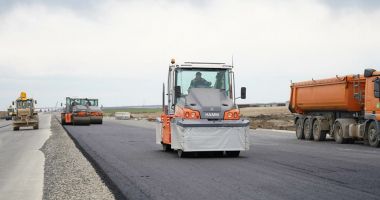 Stire din Economie : Bursă, infrastructură rutieră, finanţe. INFO economic