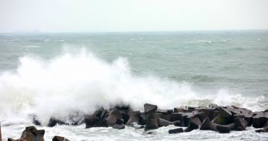 Stire din Social : Meteorologii au prelungit codul galben de vânt pentru Constanța