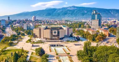 Stire din Actualitate : Bulgaria îndeplineşte ţinta de deficit bugetar pentru aderarea la zona euro