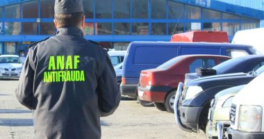 Stire din Economie : Antifraudă fiscală / Verificări în cadrul unui dosar penal ce vizează 24 de societăți. Prejudiciu estimat la 27 de milioane de lei