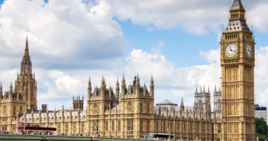 Stire din Actualitate : Guvernul britanic restricţionează acordarea de vize cetăţenilor dintr-o serie de ţări
