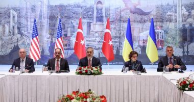 Stire din Actualitate : Ucraina spune că Rusia a folosit discuţiile de la Istanbul pentru a simula un proces de pace şi a câştiga timp