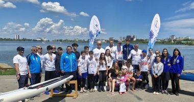 Stire din Sport : Şapte medalii pentru CS Farul, la Cupa României la stand up paddling