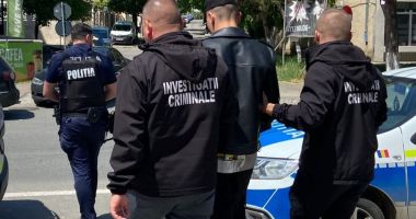 Stire din Eveniment : Scandal într-un magazin din Medgidia! După ce a fost prins la furat, un tânăr a devenit agresiv cu paznicii
