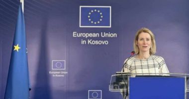 Stire din Actualitate : Uniunea Europeană a început să relaxeze sancţiunile impuse Kosovo