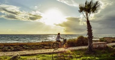 Stire din Social : City bike-ul: aliatul perfect pentru mobilitate urbană sustenabilă la malul mării