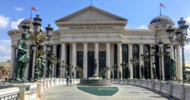 Stire din Actualitate : Veto în calea aderării la UE! Macedonia de Nord, pregătită să discute cu Bulgaria